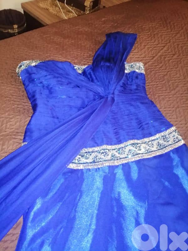 فستان لا جميع المناسبات 1