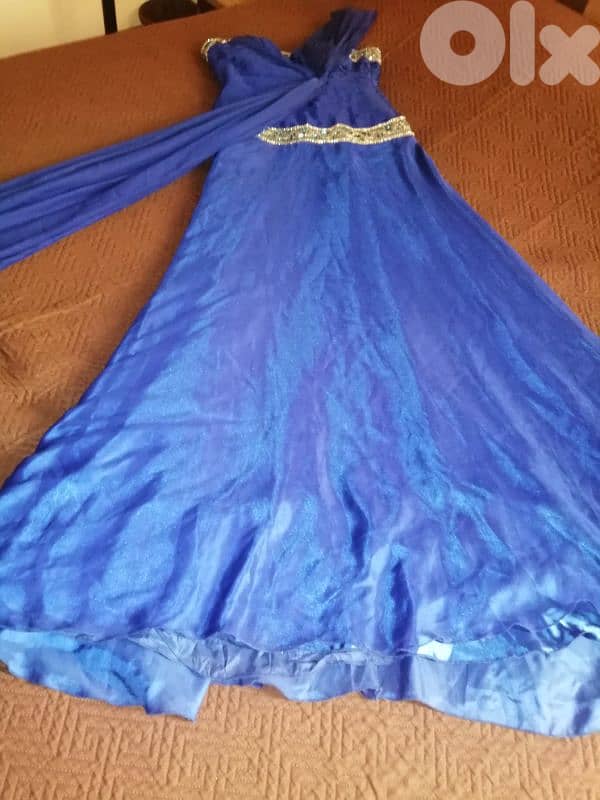 فستان لا جميع المناسبات 3