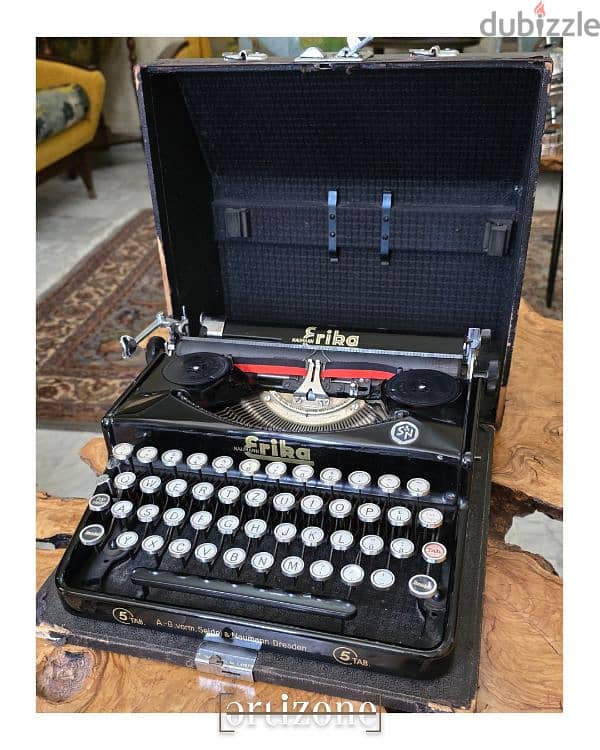 Erica typewriter dactylo 4