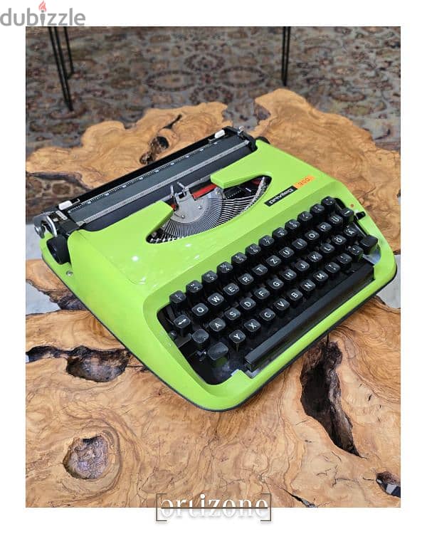 Privilege typewriter dactylo 2