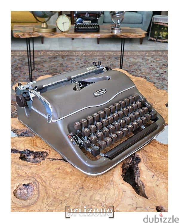 Triumph perfekt typewriter dactylo 8