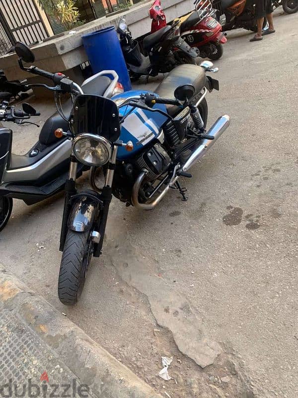 Moto guzzi v7 2