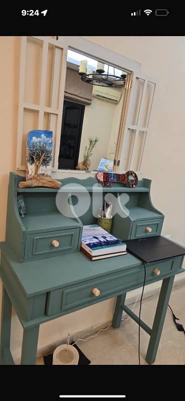 desk, makeup table 1