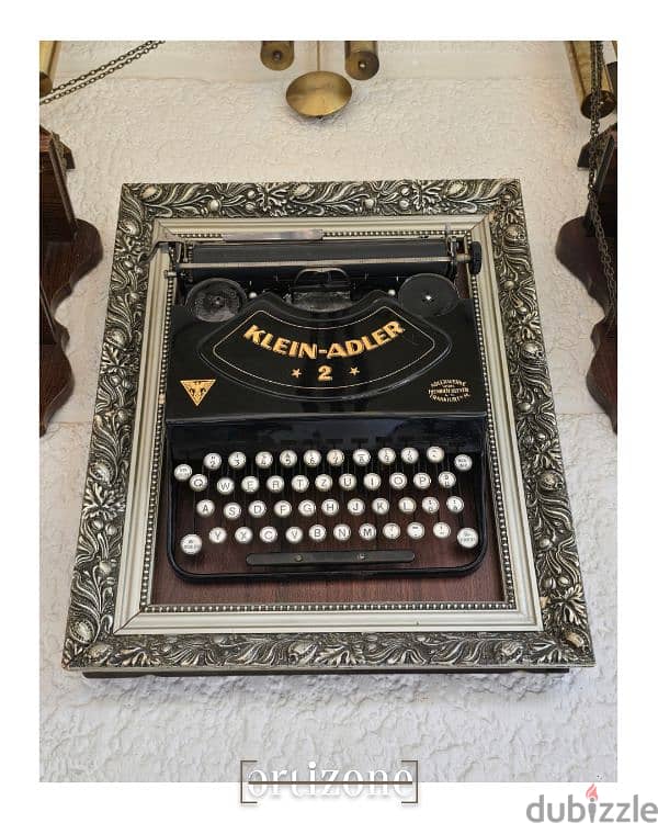 Vintage Framed Typewriter / Dactylo 7