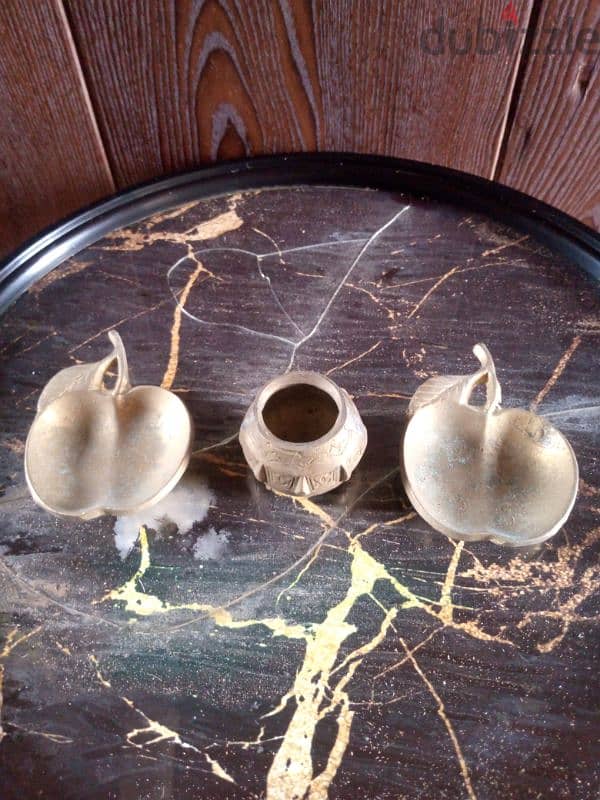 مجموعة نحاس أنتيك أشكال 0