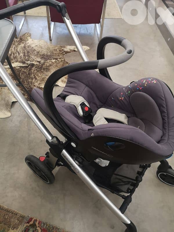 Bebeconfort stroller, car seat and 2 bases 7