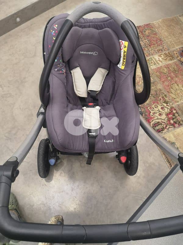 Bebeconfort stroller, car seat and 2 bases 8