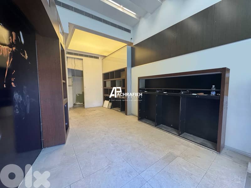 Shop for Rent In Downtown 0