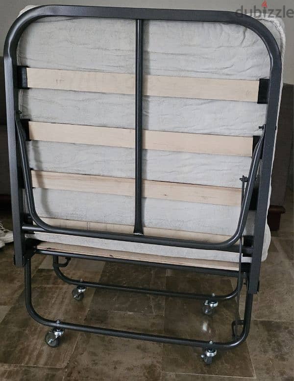 foldable bed - سرير قابل للطي 3