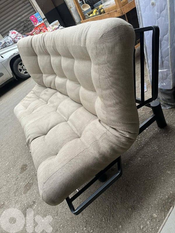 صوفا بتفتح تخت تركية كتير نظيفة 4