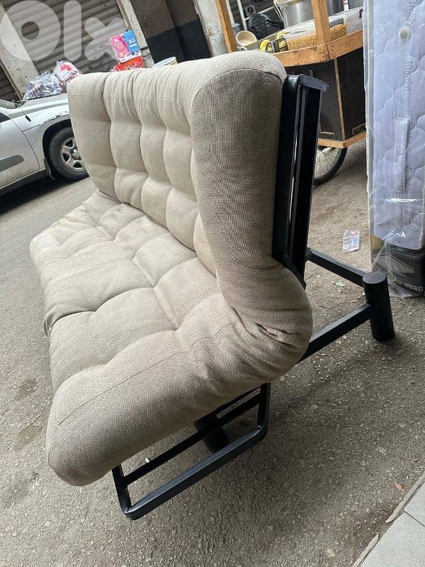 صوفا بتفتح تخت تركية كتير نظيفة 5