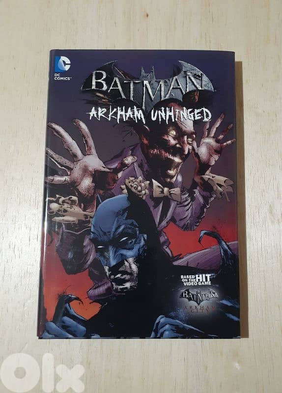 Batman Arkham Unhinged Graphic Novel. 0