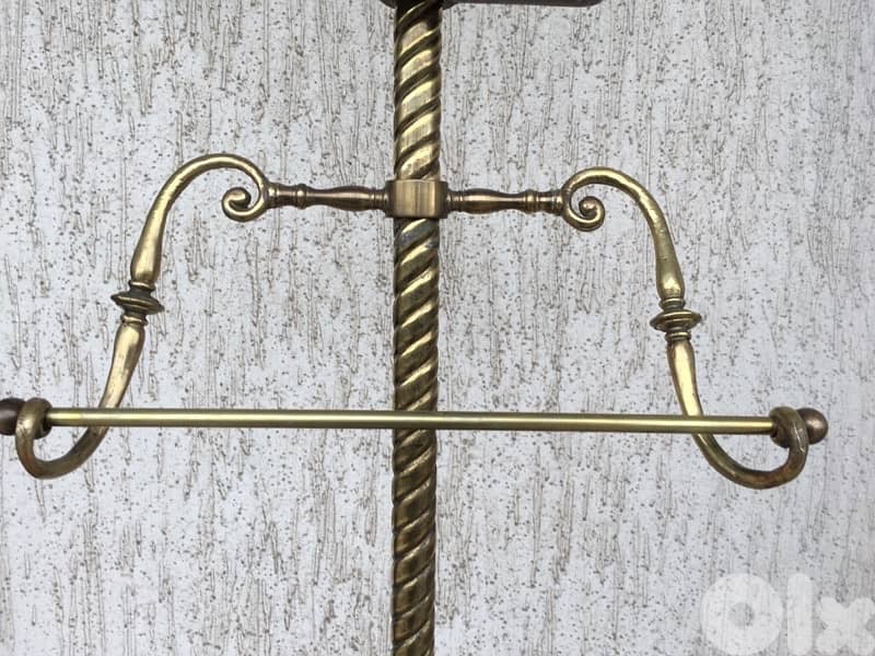 تعليقة تياب برونز انكليزية 4