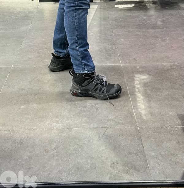 Hiking/Outdoor Shoes (Salomon X Ultra 4 Mid Gore-Tex) 2