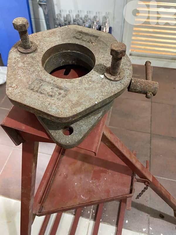 big old English malzameh with German stand 8