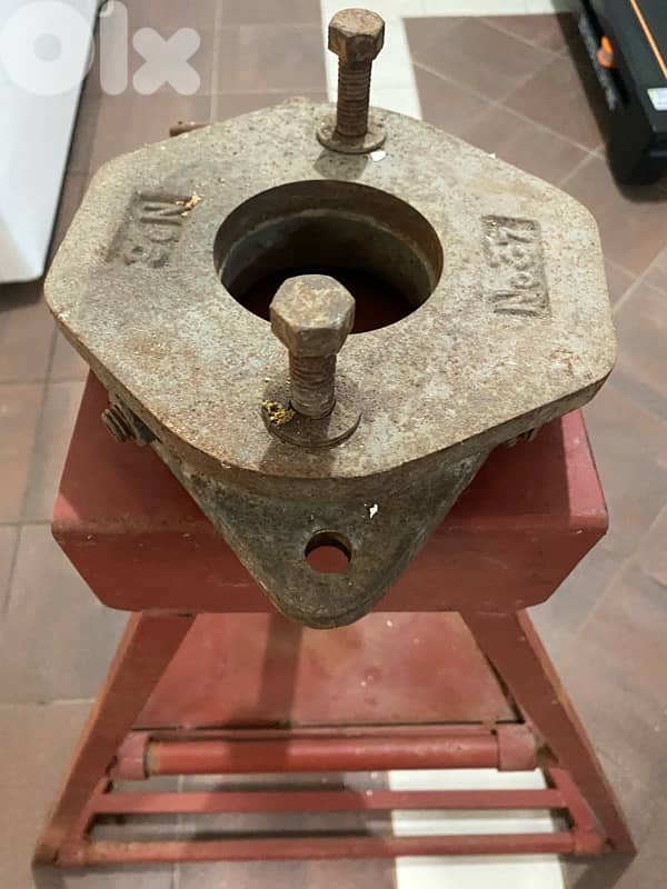 big old English malzameh with German stand 10