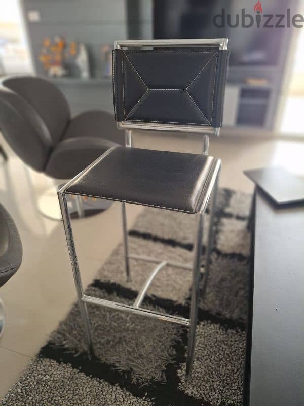 3 High Chairs leather 0