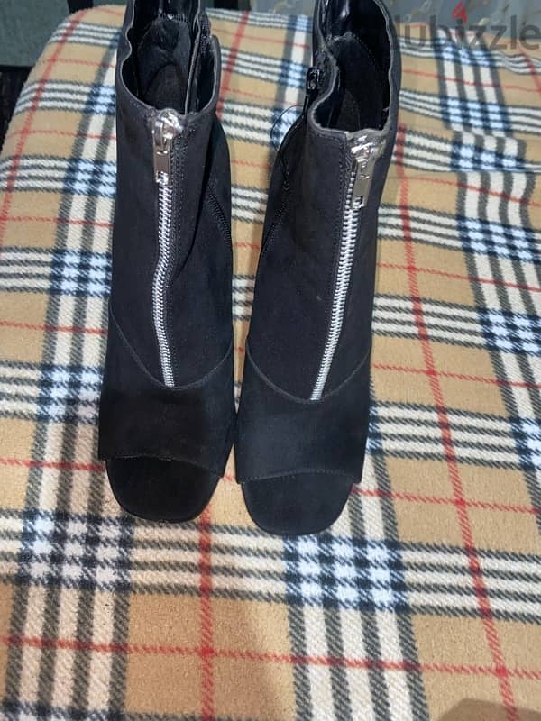 بوطين كعب مفتوح 1