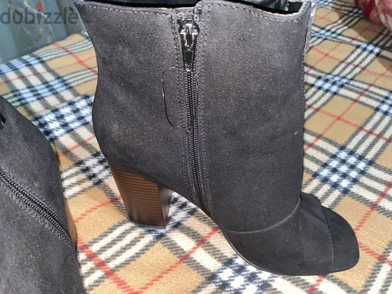 بوطين كعب مفتوح 4