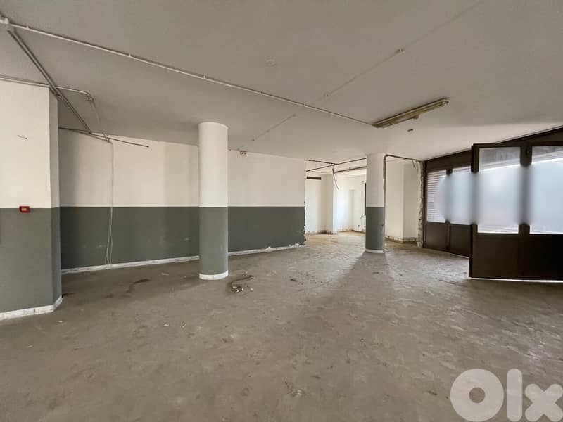 JH25-4060 Showroom 650m2 for rent in Hazmieh Highway, $ 8,333 cash 0
