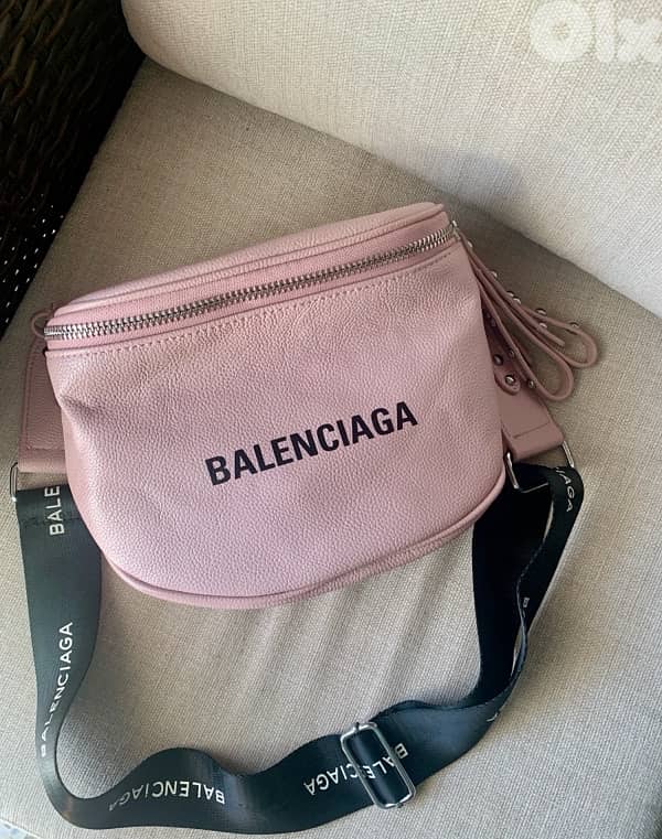 Balenciaga baby Pink leather crossbag 1