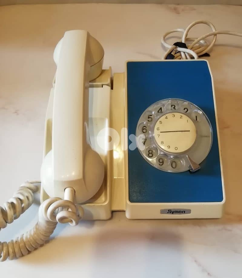 vintage rotary phones starting 25$ ask for model price 13