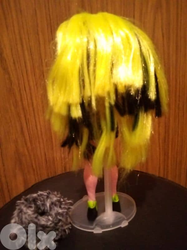 LOL OMG REMIX ROCK BHAD GIRL As new dressed good doll+Boots=31$ 3