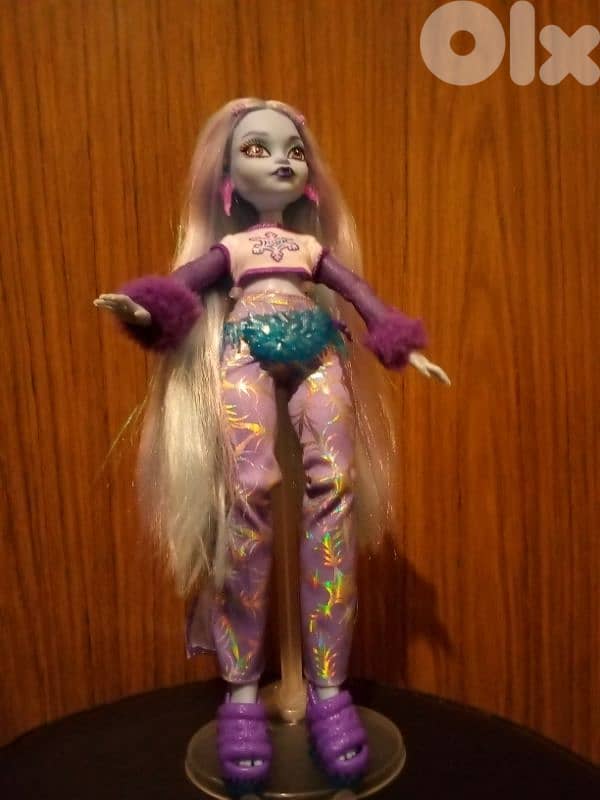 MONSTER HiGH ABBEY BOMINABLE Great doll taller than a regular doll=25$ 6
