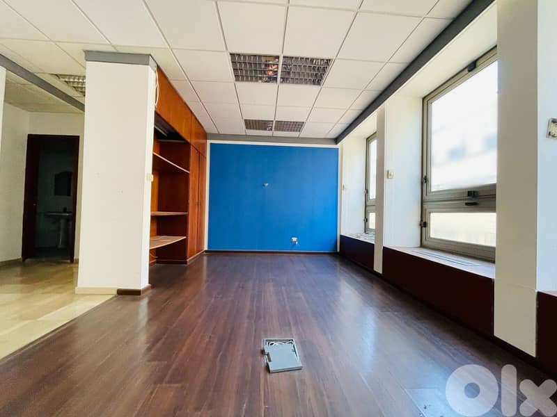 JH25-4064 Office 150m2 for rent in Downtown Beirut, $ 2,300 cash 0
