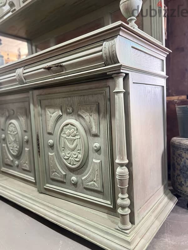 vintage cupboard 7