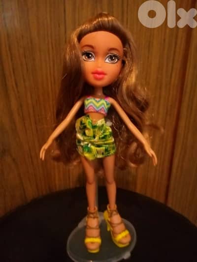 STUDY ABROAD YASMIN GO TO BRAZIL2015 flexi legs wearing MGA Great doll