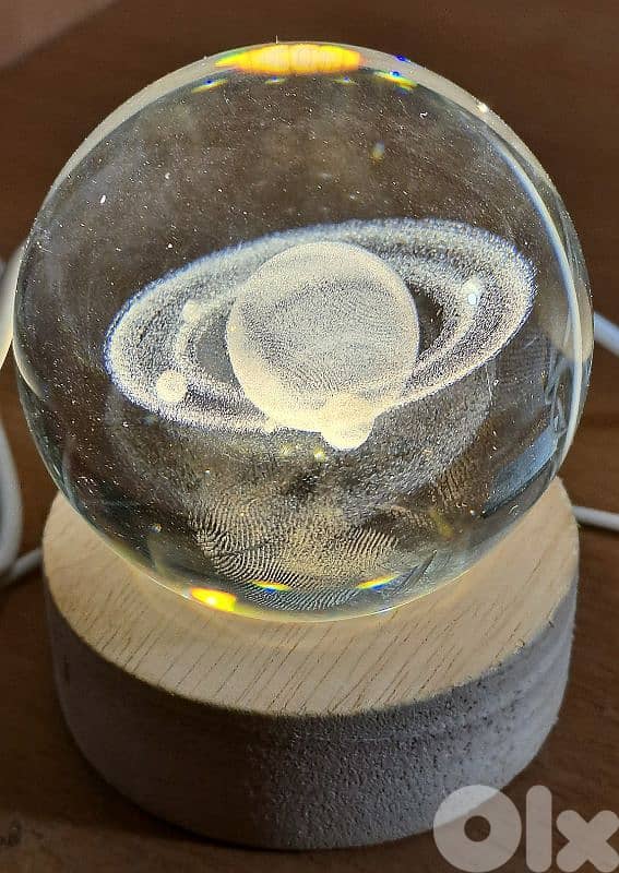 Luminous Crystal Ball Led night Saturn , NEW 3