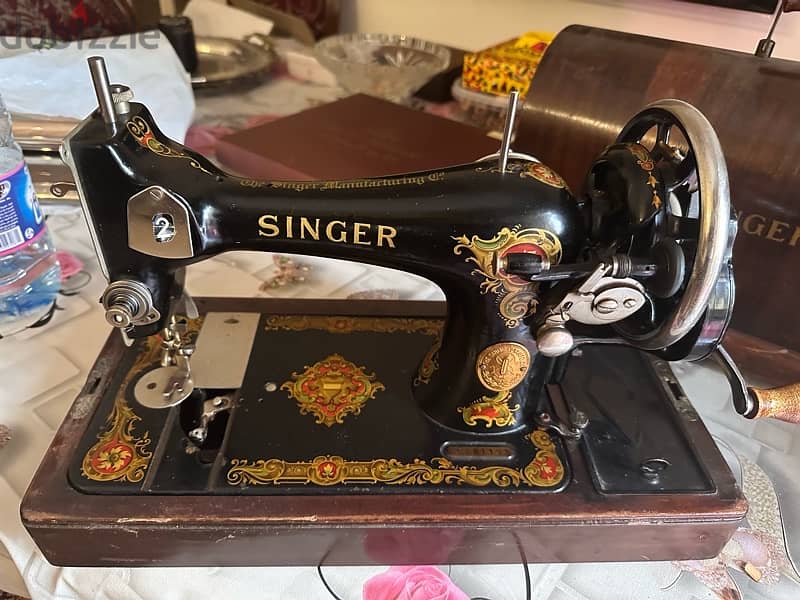 Vintage Singer Machine 0