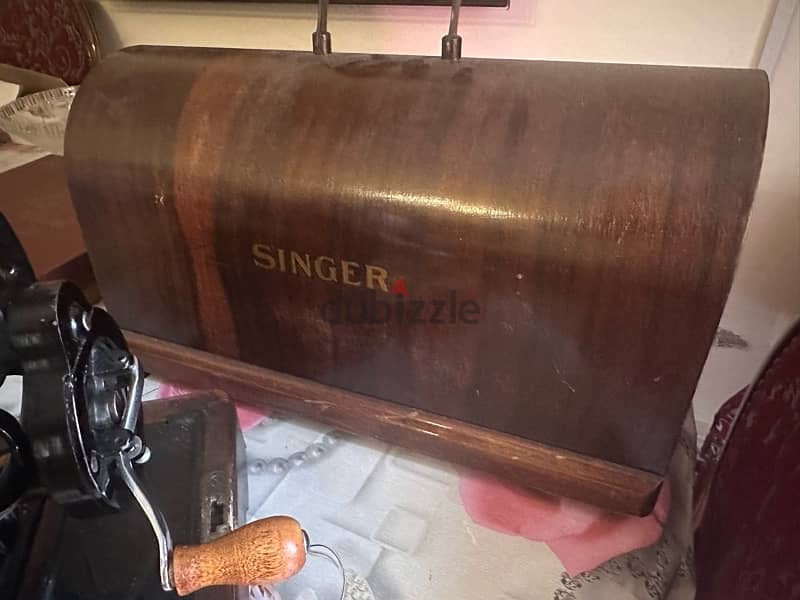 Vintage Singer Machine 2