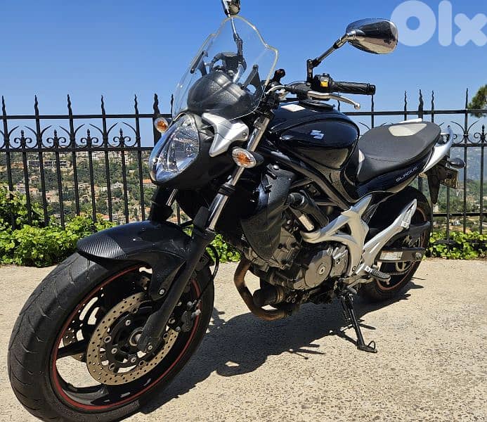 Suzuki Gladius 650 2