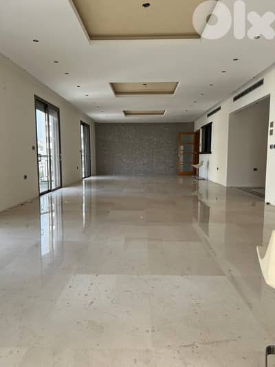 Luxurious Apartment for sale in Ramlet El Bayda -Beirut-الرملة البيضاء