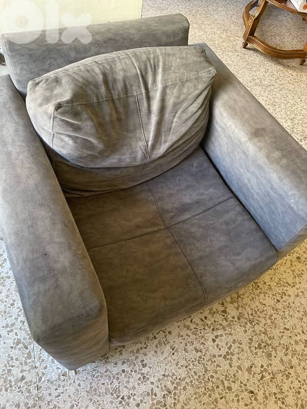 Used Living room - غرفة جلوس مستعملة 1