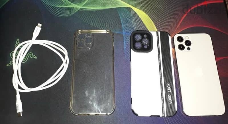 Iphone 12 Pro 256gb like new 0 scratch + 3 covers+charge 280$ 2