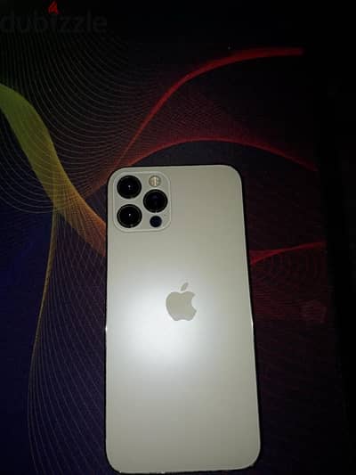 Iphone 12 Pro 256gb like new 0 scratch + 3 covers+charge 280$