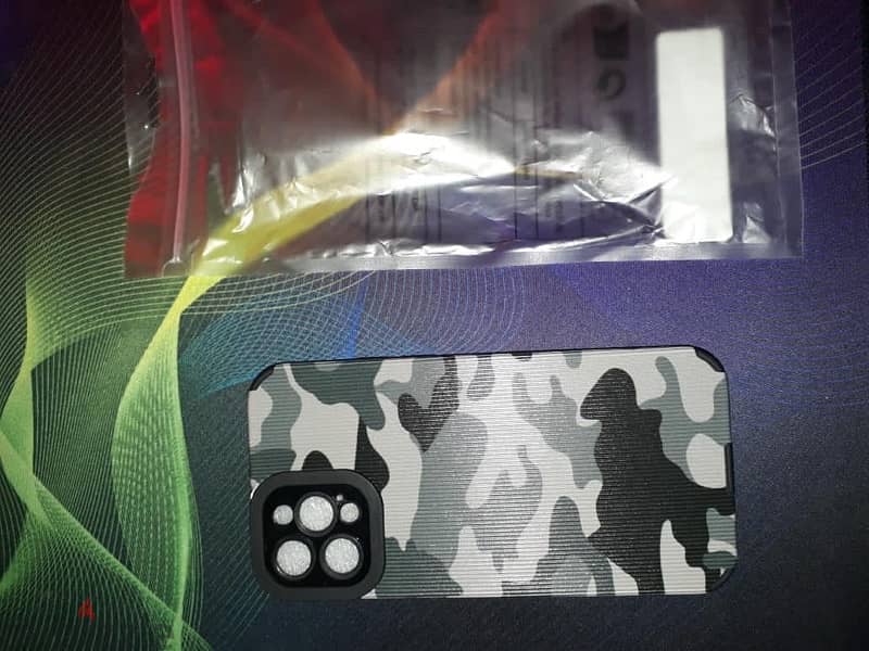 Iphone 12 Pro 256gb like new 0 scratch + 3 covers+charge 280$ 3