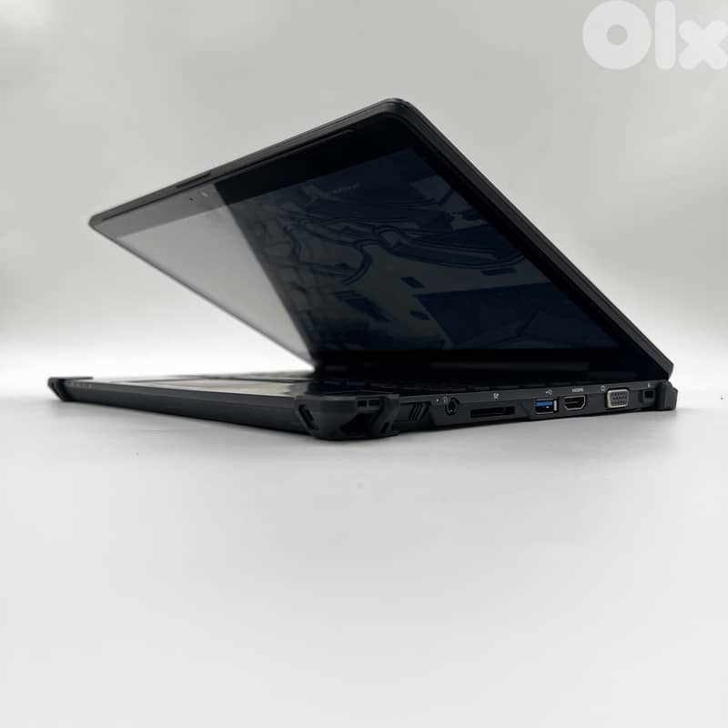5235-Used Laptop Fujitsu LifeBook P727 12