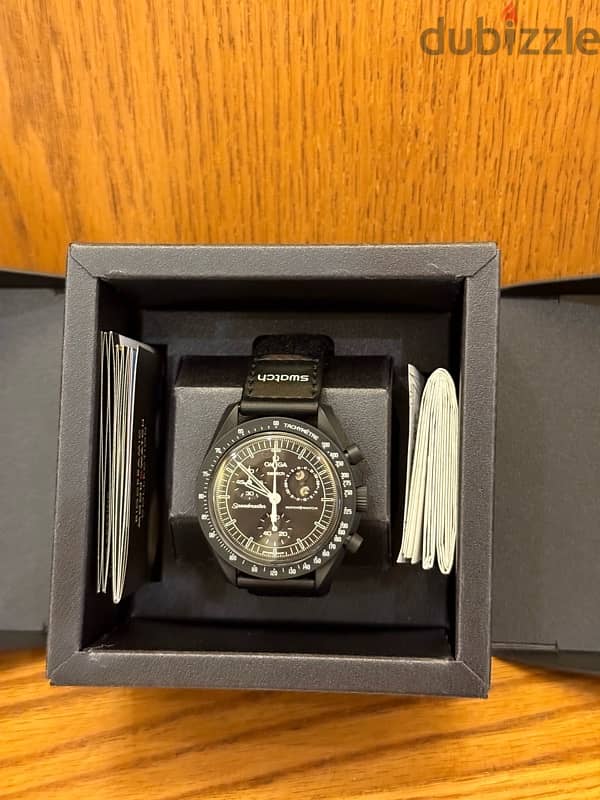 MISSION TO THE MOONPHASE  BIOCERAMIC MOON OMEGA SWATCH COLLECTION 3