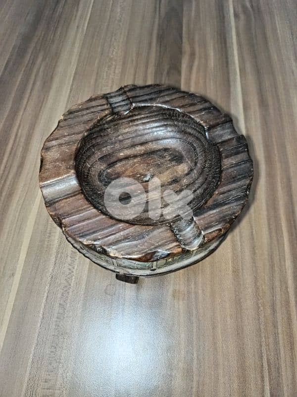 Vintage Hand Carved Wood Ashtray 3