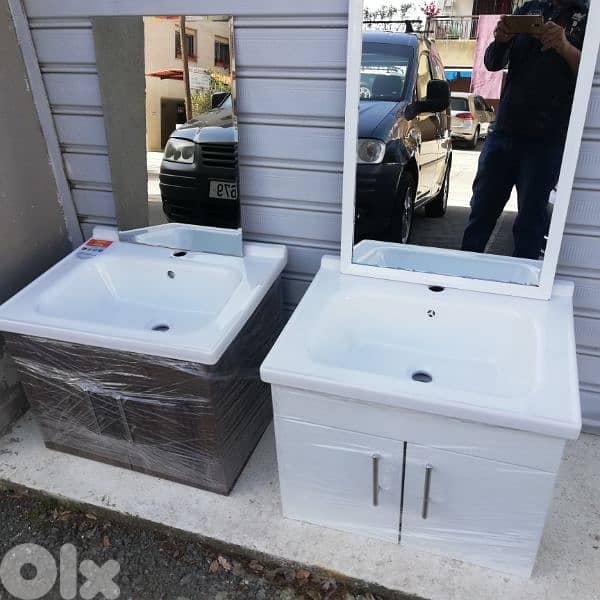 مغاسل  مع مراية 0