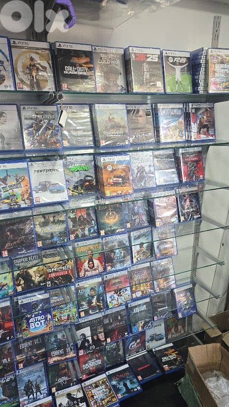 ps4 and ps5 games or console or accessories 11