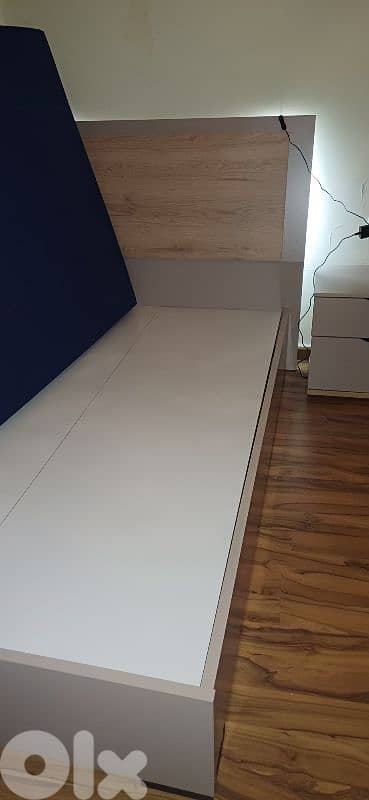 (Mobili Top )غرفة نوم + فرشة 7