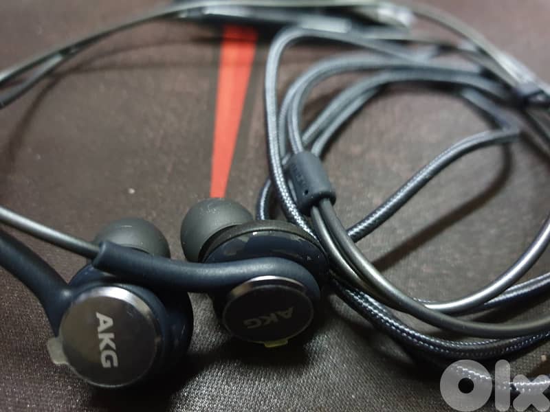 AKG Samsung wired 1