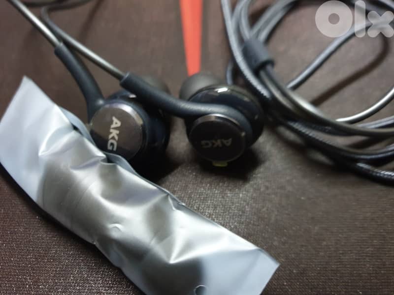 AKG Samsung wired 2