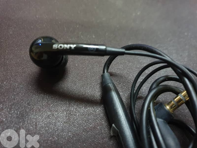 xperia wired earbuds 1