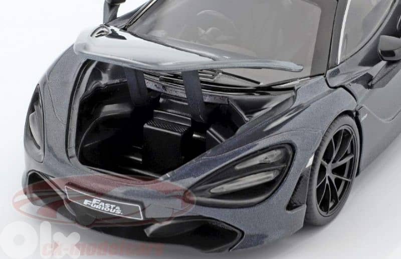 Mclaren 720S (Fast & Furious) diecast car model 1;24 7